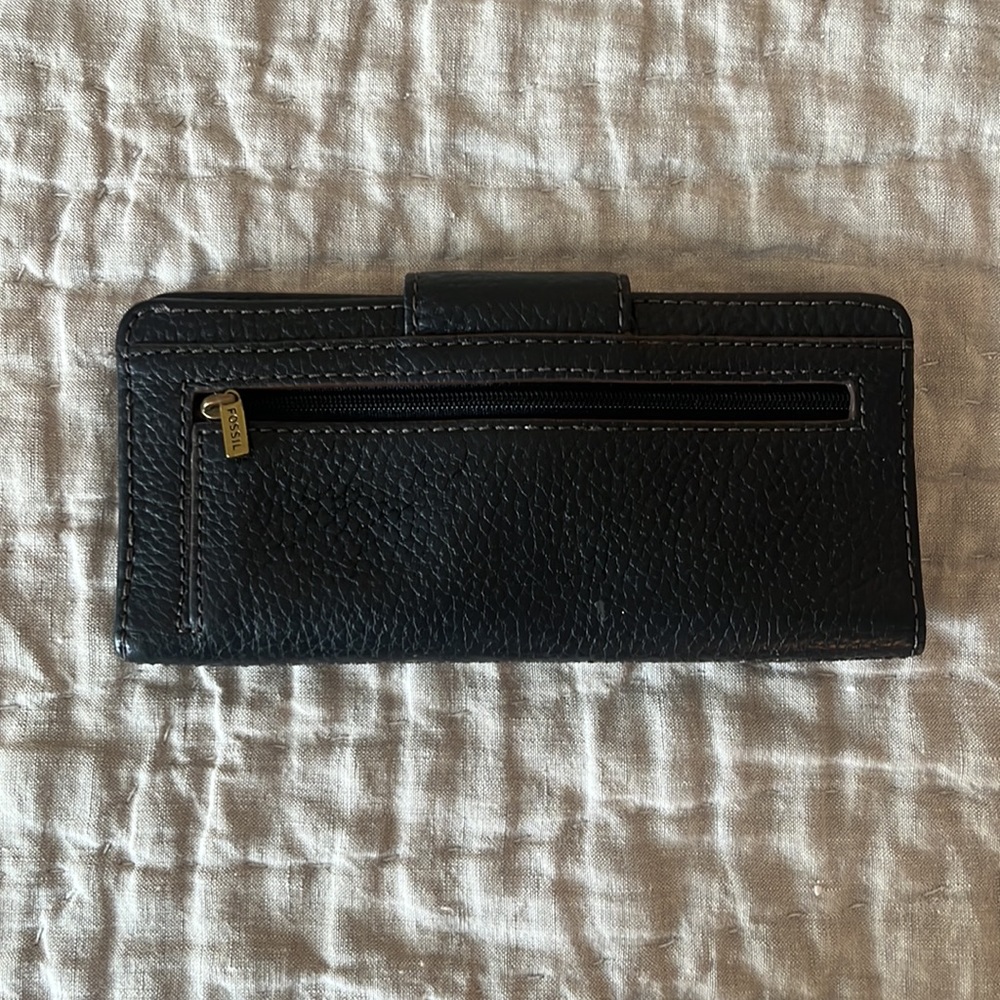 Black Fossil Wallet In Very Good Condition - image 3